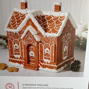 Martha Stewart Gingerbread Village Cookie Jar~ Brand New!!